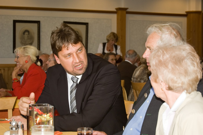 03_Exekutivpensionisten Wiener Neustadt - Jahrestreffen 2009 - Mittagessen mit Kollegen und Freunden -   DSC_7144