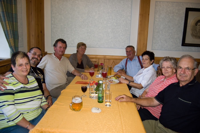 03_Exekutivpensionisten Wiener Neustadt - Jahrestreffen 2009 - Mittagessen mit Kollegen und Freunden -   DSC_7145