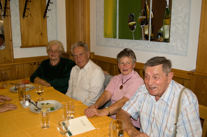 03_Exekutivpensionisten Wiener Neustadt - Jahrestreffen 2009 - Mittagessen mit Kollegen und Freunden -   DSC_7157