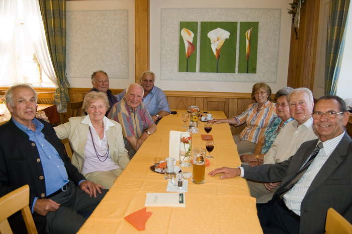 03_Exekutivpensionisten Wiener Neustadt - Jahrestreffen 2009 - Mittagessen mit Kollegen und Freunden -   DSC_7169_7170_7171